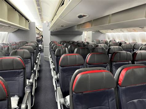 boeing 777-200 aa|Review: American Airlines 777.